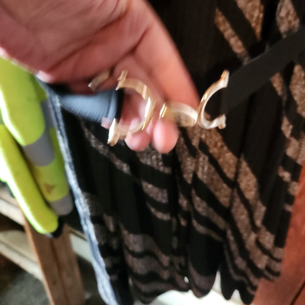 Elegant Black and Silver Patterned Womans Dress - Picture 3 of 6